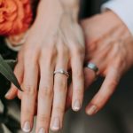 Cara Memilih Cincin Pernikahan yang Istimewa Sebagai Simbol yang Sakral